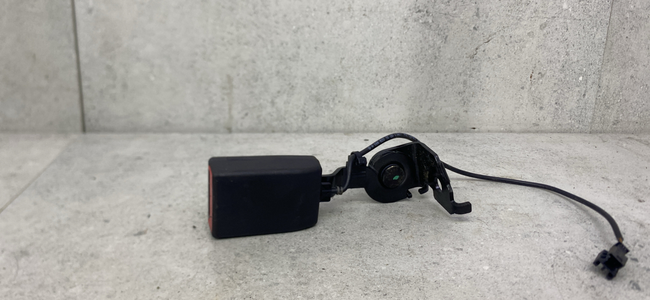 замок ремня безопасности Mercedes-Benz GLE W166 (2015 - 2018), A1668600769 - фото №1