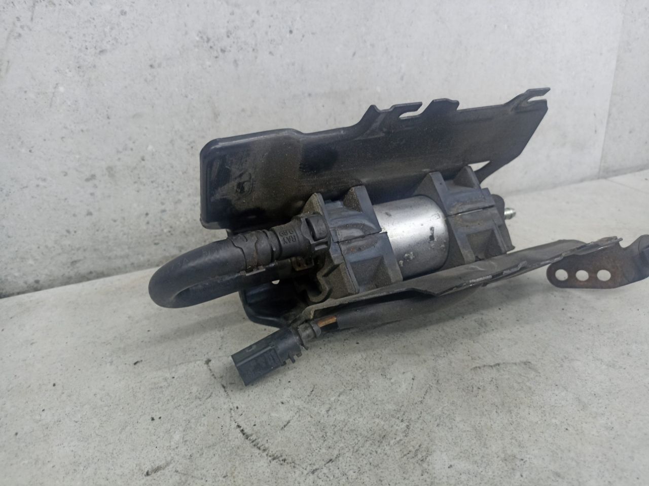 насос топливоподкачивающий ТНВД Volkswagen Transporter T5 2008, 7E0127223 - фото №1