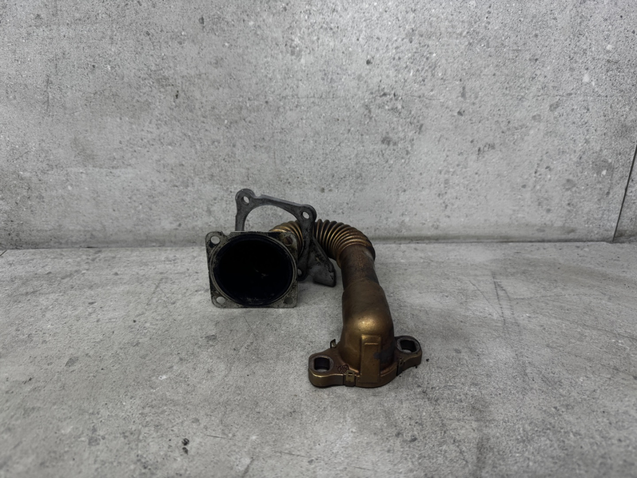 трубка системы рециркуляции EGR Renault Megane 3 поколение (2008 - 2014), 147138491R - фото №1