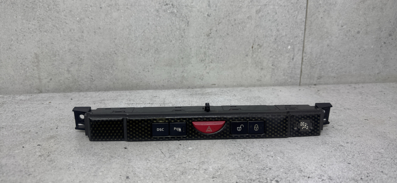 кнопка (выключатель) Land Rover Range Rover Sport 1 поколение (2005 - 2009), YUL500570WUX - фото №1