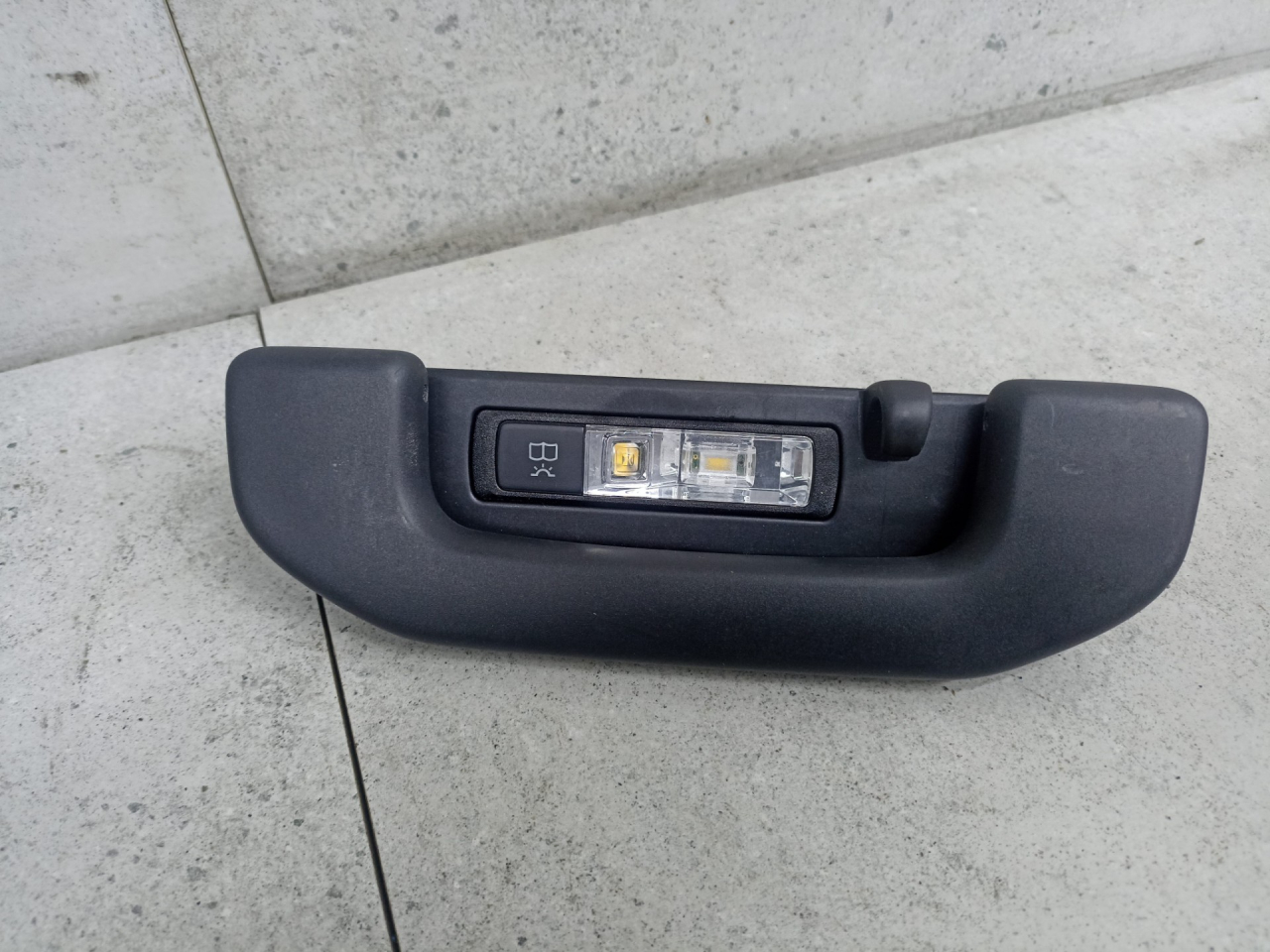 ручка внутренняя потолочная Mercedes-Benz GLC Coupe C253 2018, A0998150100 - фото №1