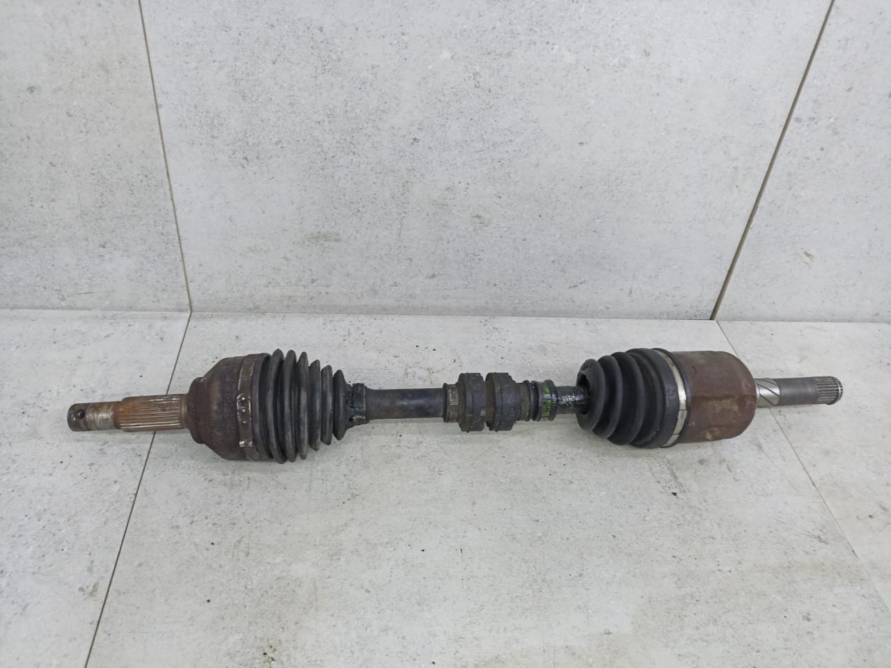 полуось передняя левая (приводной вал, ШРУС) Nissan X-Trail T31 2010, 39101JG04C, 392685U007 - фото №1