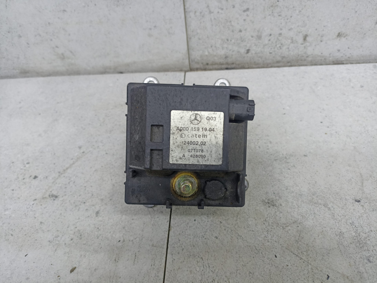 подогреватель охлаждающей жидкости Mercedes-Benz C-Класс W204/S204 2009, A0001591904 - фото №1