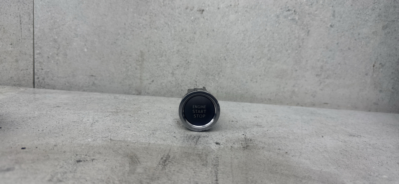 кнопка запуска двигателя Toyota Hilux 8 поколение (2015 - 2020), 2842ATMIMB3 - фото №1