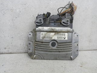 блок управления двигателем Renault Megane 2 поколение (2002 - 2006), 8200298457