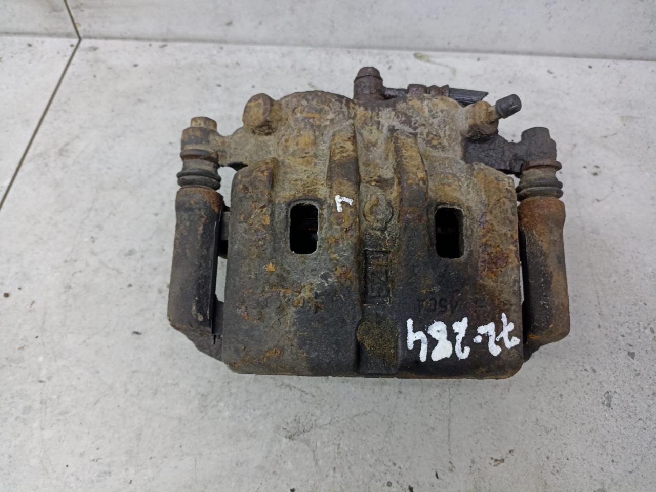 суппорт передний левый Nissan X-Trail T30 (2000 - 2004), 410118H300 - фото №1