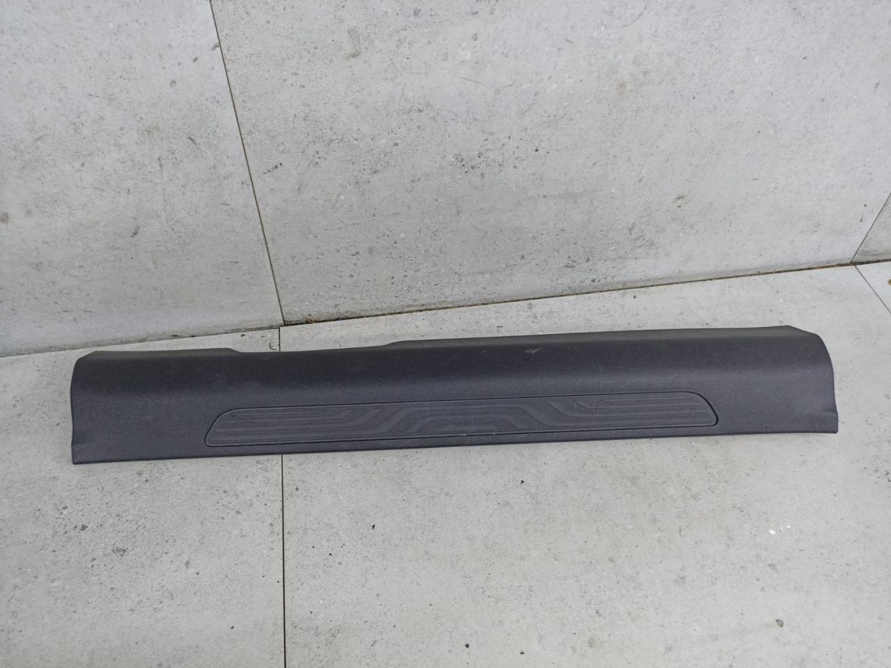 накладка на порог внутренняя Renault Kadjar 1 поколение 2018, 769512852R - фото №1