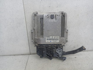 блок управления двигателем Renault Master 3 поколение 2010, 237102265R, 237103575R