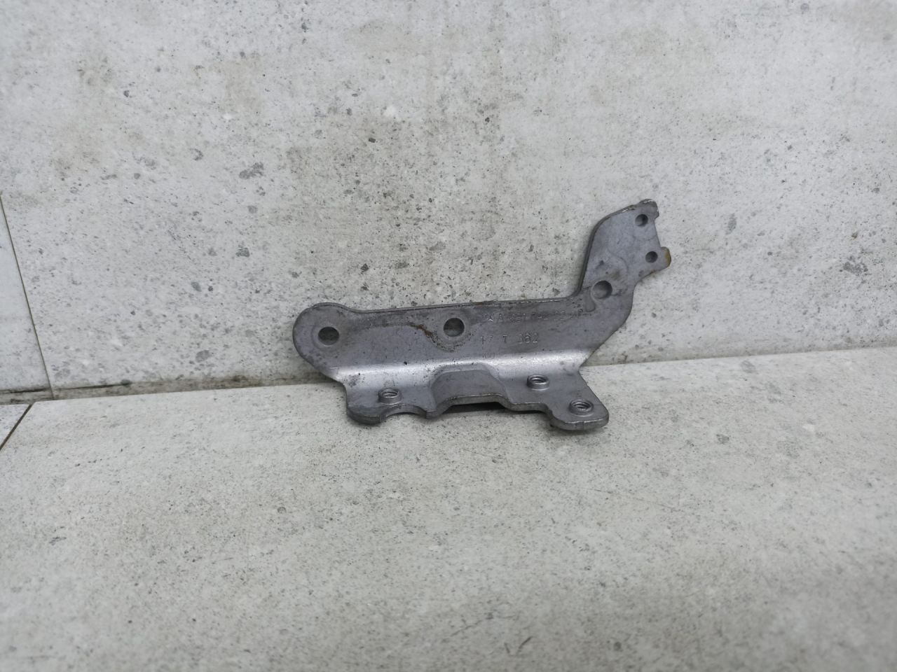 кронштейн (крепление) Mercedes-Benz GLC Coupe C253 2018, 2.1 л., OM 651.921, дизель, A6510942227 - фото №1