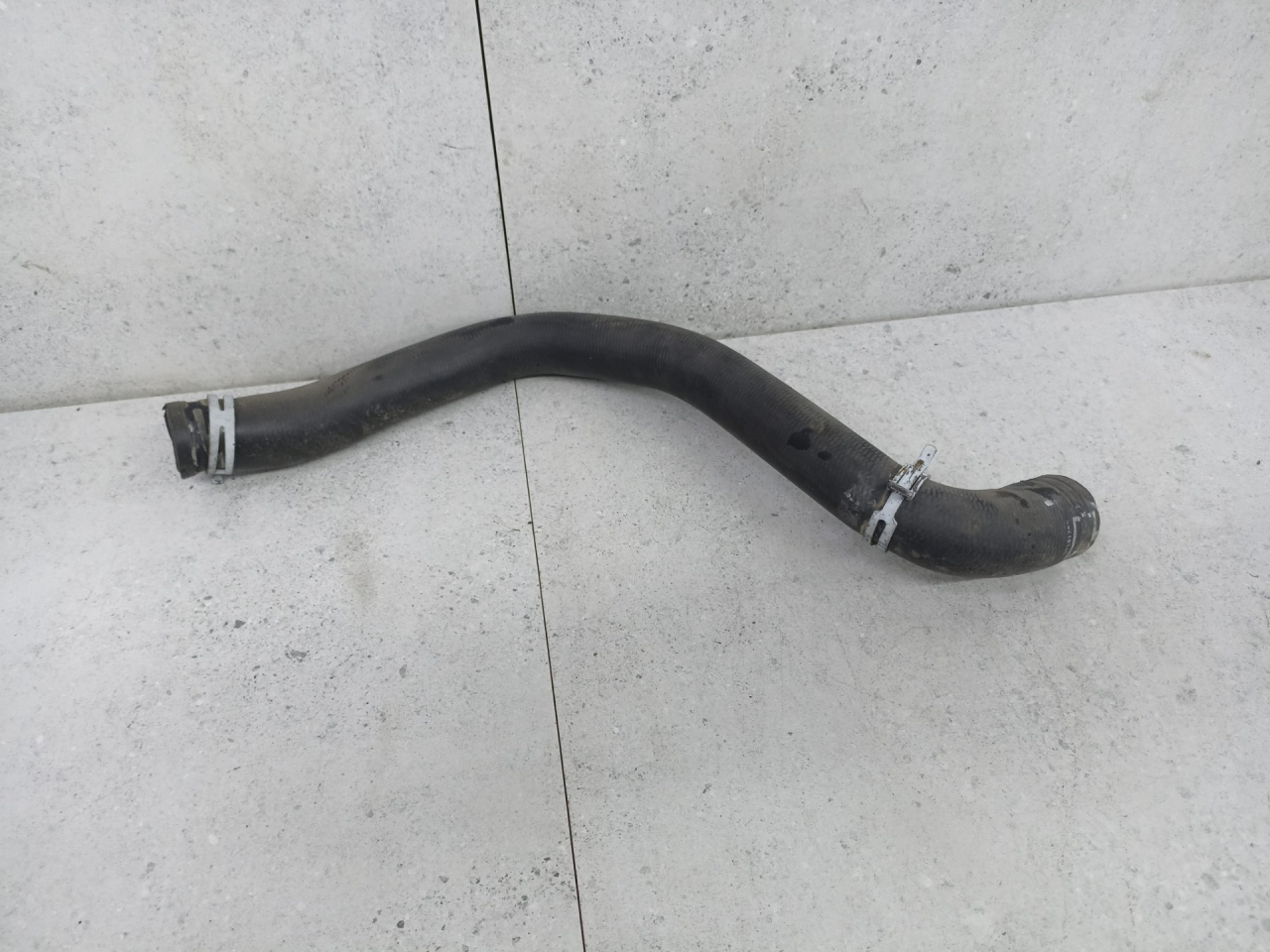 патрубок радиатора Renault Megane 4 поколение 2018, 1.5 л., 215018135R - фото №1