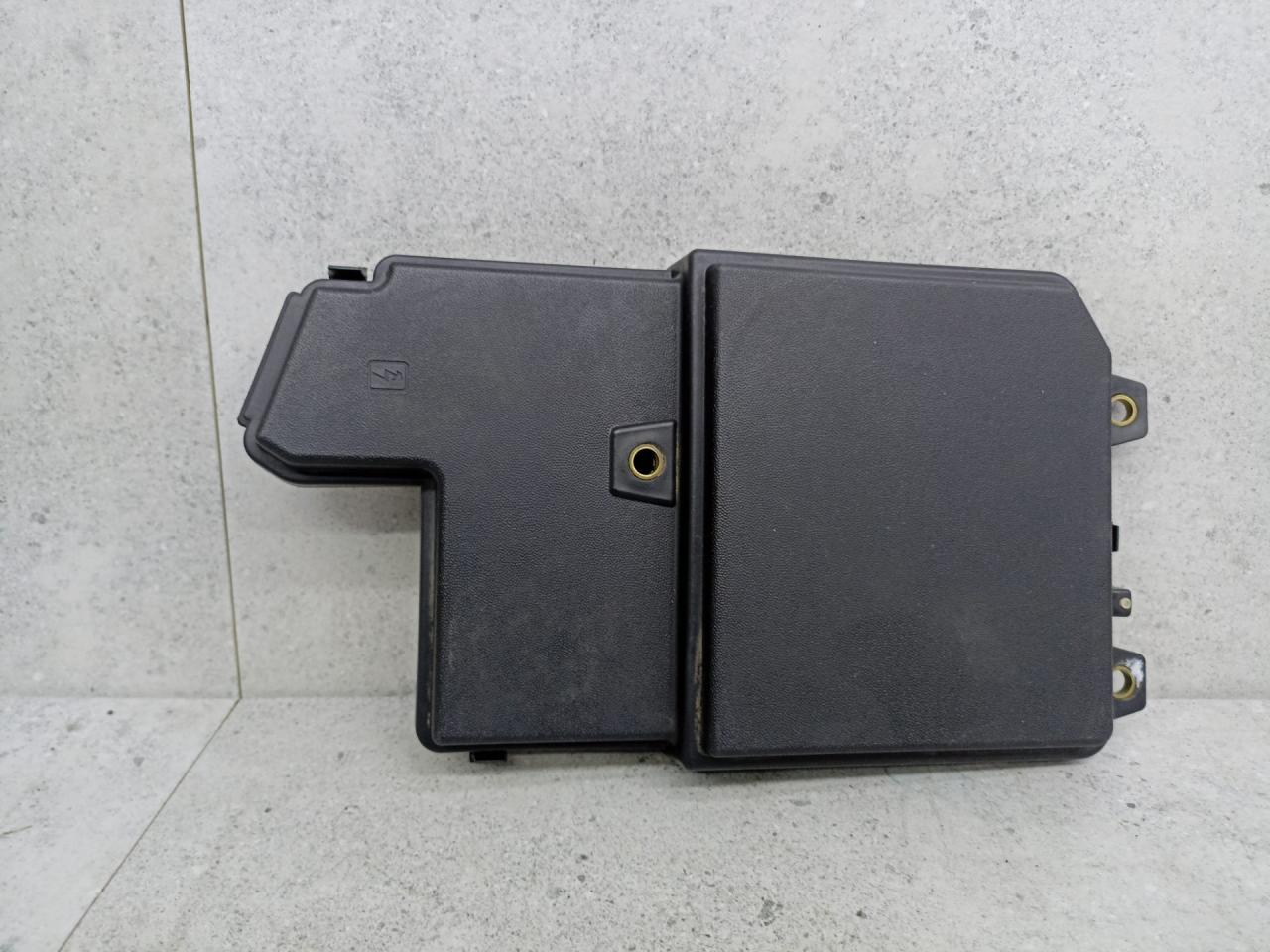 крышка блока предохранителей Renault Scenic 4 поколение 2019, 243127929R - фото №1