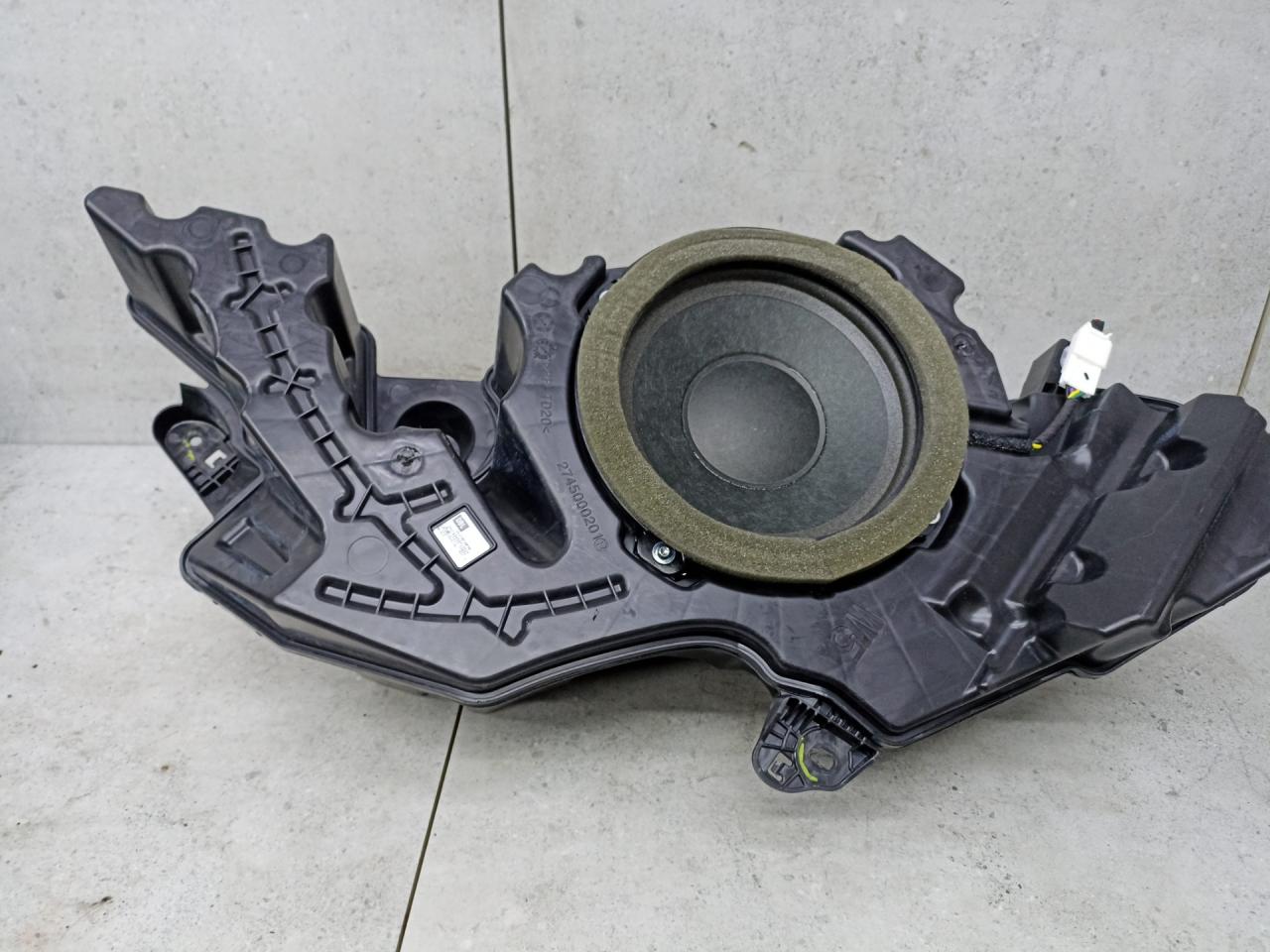 сабвуфер Toyota C-HR 1 поколение AX10 (2016 - 2019), 86150F4030 - фото №1