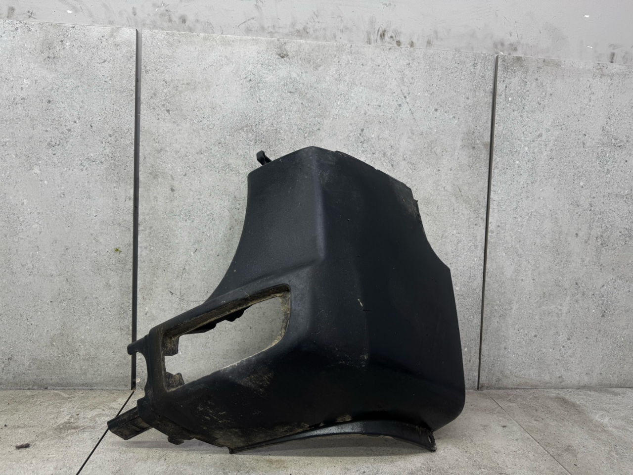 клык бампера задний правый Mercedes-Benz Sprinter 2 поколение (W906) (2006 - 2014), A9068802371 - фото №1