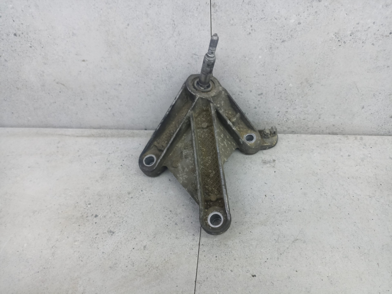 кронштейн двигателя Renault Logan 1 поколение 2009, 8200043084 - фото №1