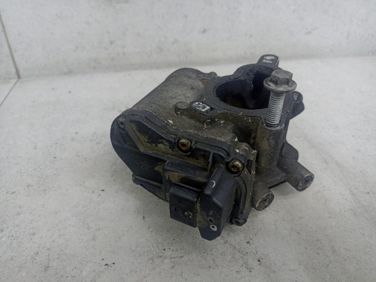 клапан EGR Renault Master 3 поколение 2013, 147105543R - фото №1