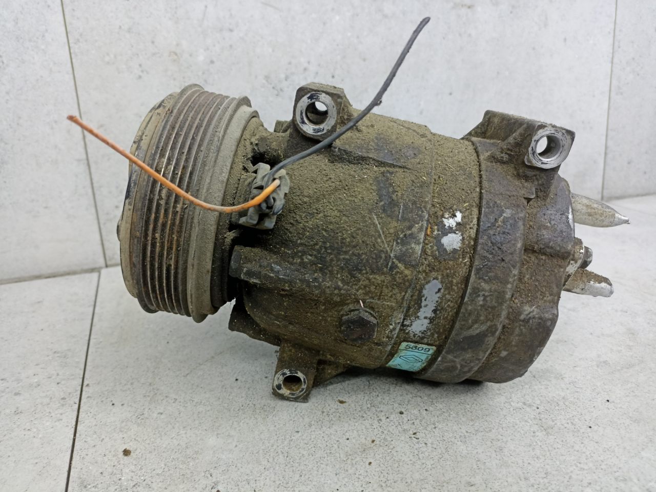 компрессор кондиционера Renault Trafic 2 поколение 2006, 7700105765 - фото №1