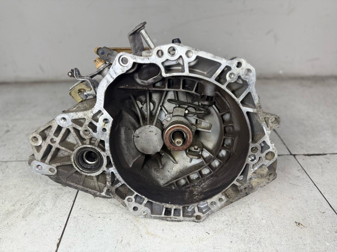 КПП механическая (МКПП) Opel Corsa D 2007, 1.3 л., Z 13 DTH, дизель, 55565141 - фото №1