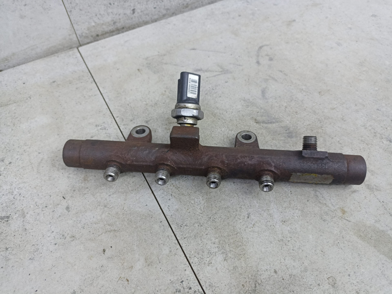 топливная рампа Renault Megane 3 поколение 2012, 8200815617, H8200296867 - фото №1