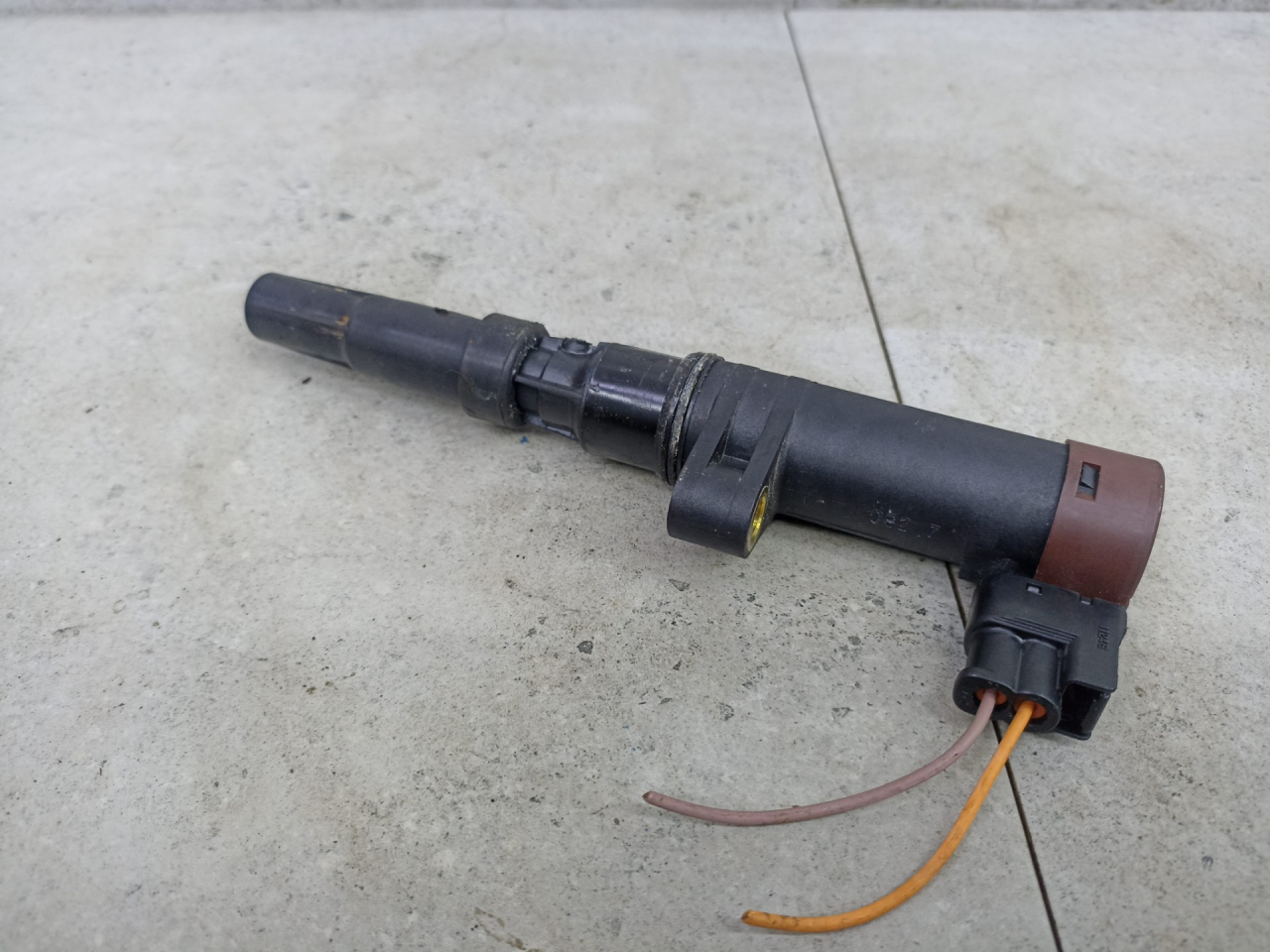 катушка зажигания Renault Duster 1 поколение 2012, 7700875000, 8200405098 - фото №1