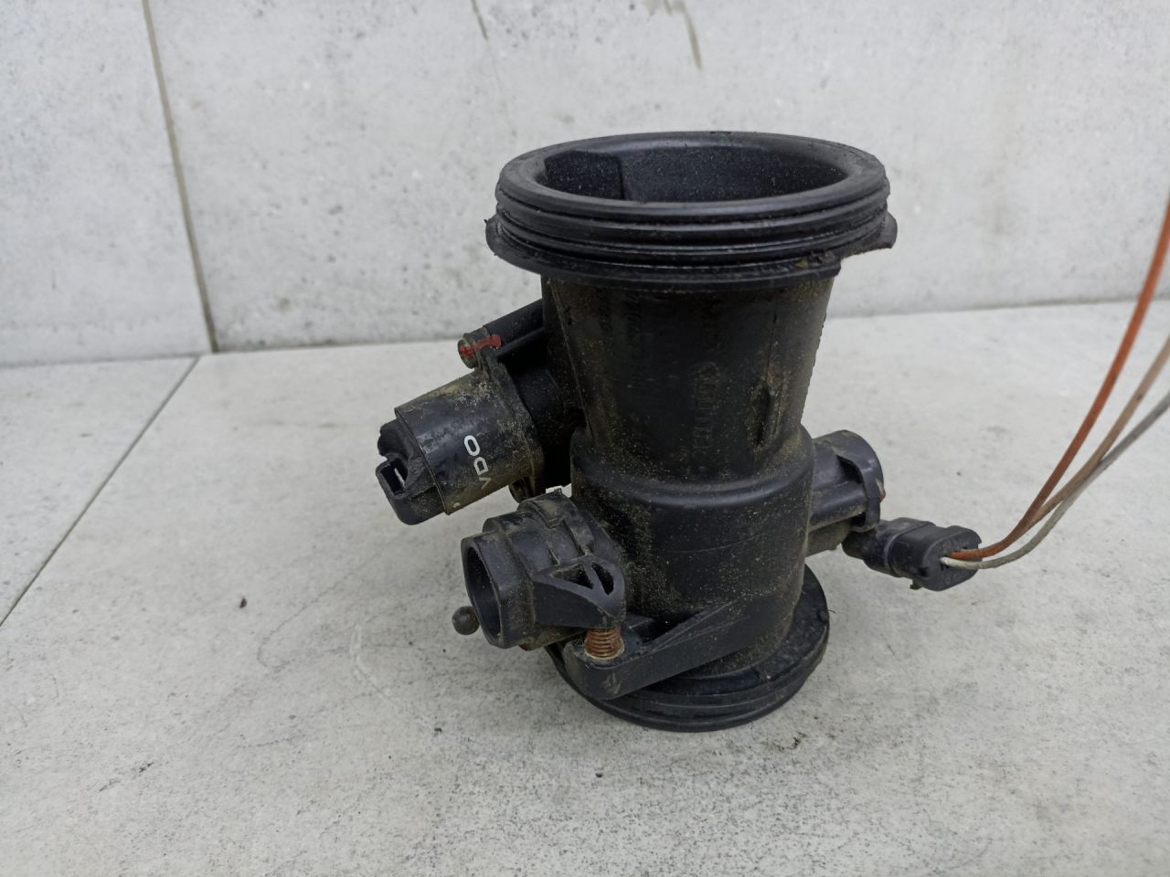 заслонка дроссельная Renault Logan 1 поколение 2007, 8200682611, 7700273699 - фото №1