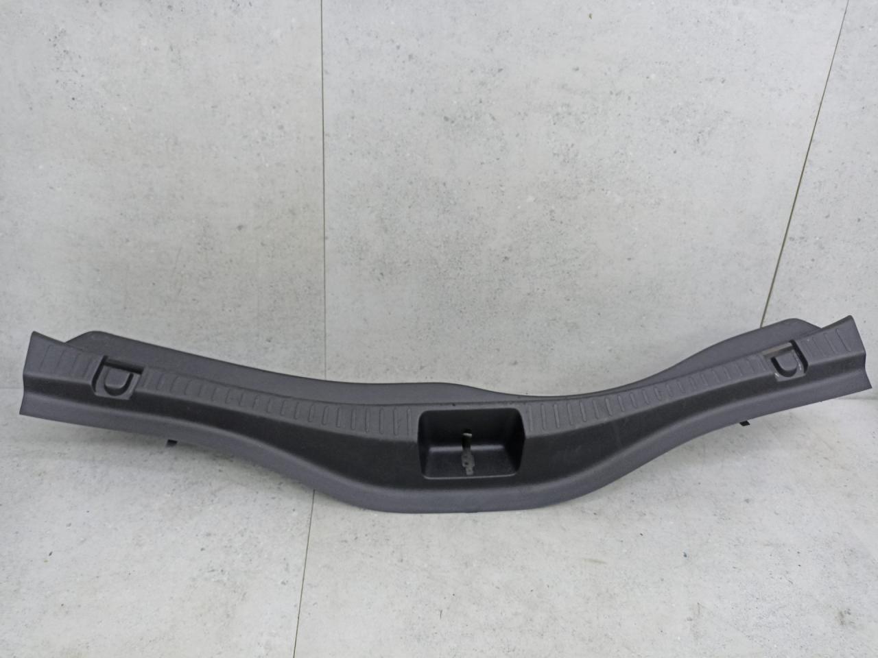 накладка внутренняя на заднюю панель кузова Renault Scenic 4 поколение (2016 - 2020), 849209346R, 849203835R - фото №1