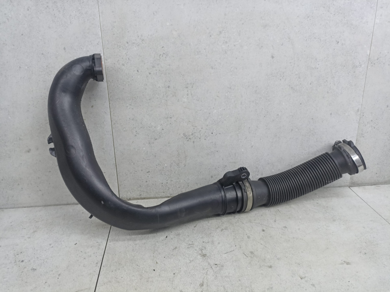 патрубок интеркулера Renault Megane 3 поколение (2008 - 2014), 8200645723 - фото №1