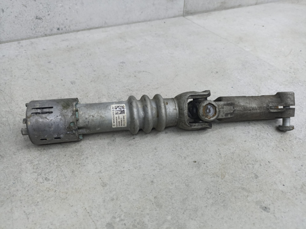 рулевой карданчик Mercedes-Benz GLC Coupe C253 2018, 2.1 л., OM 651.921, дизель, A2054620678 - фото №1