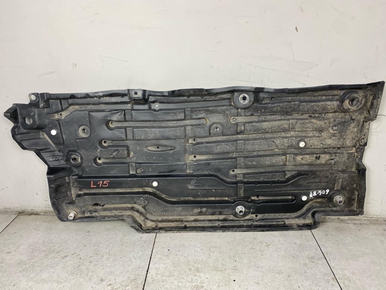 защита днища Toyota C-HR 1 поколение AX10 2017, 58165-F4010, 58166F4010 - фото №1