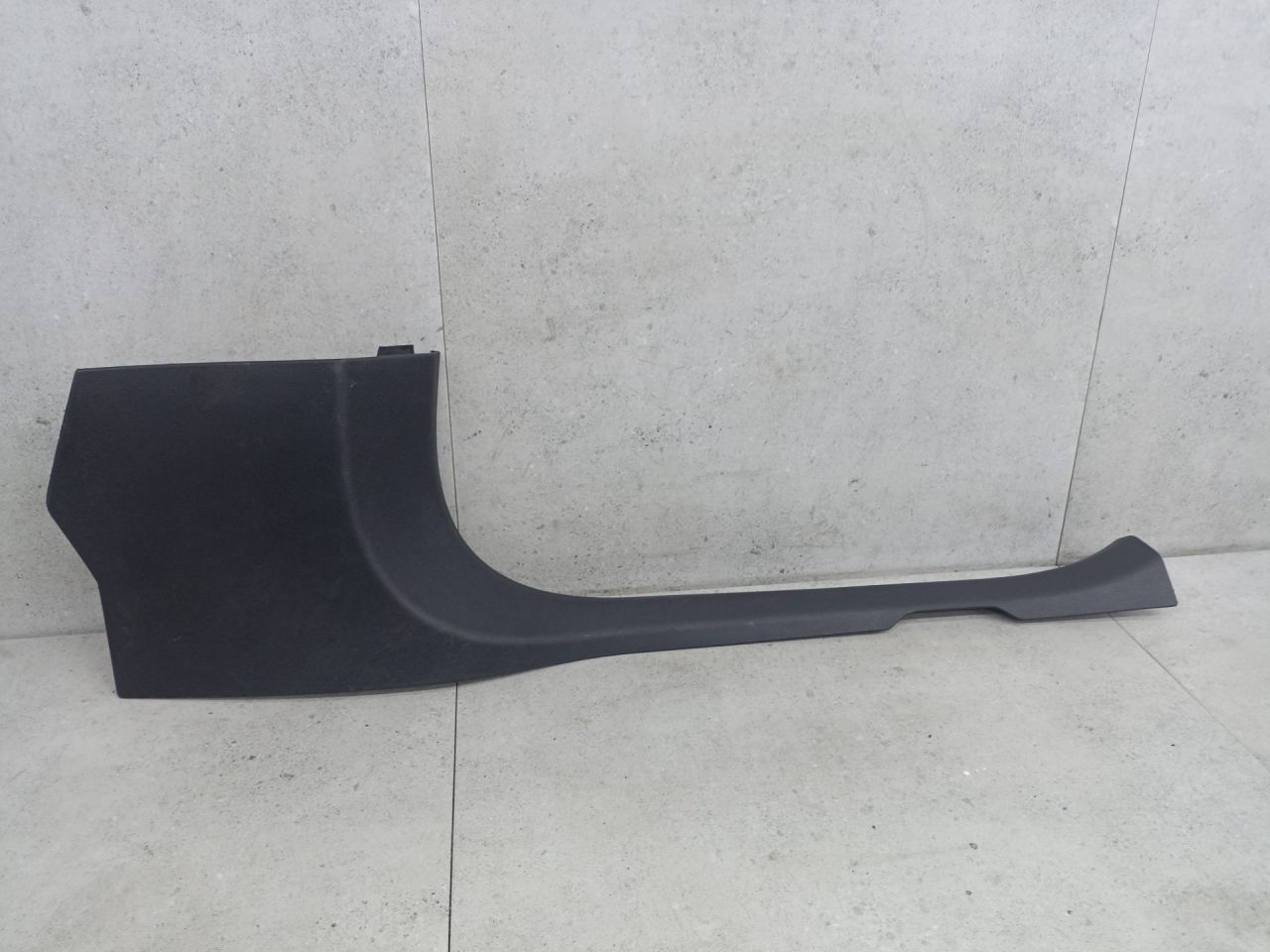 накладка на порог внутренняя Mercedes-Benz C-Класс W205/S205/C205 (2014 - 2018), A2056860636 - фото №1