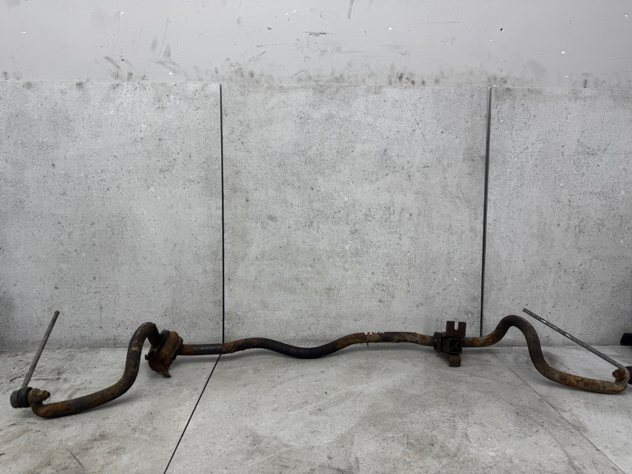 стабилизатор подвески передний Nissan Note E11 (2005 - 2009), 546119U22A - фото №1