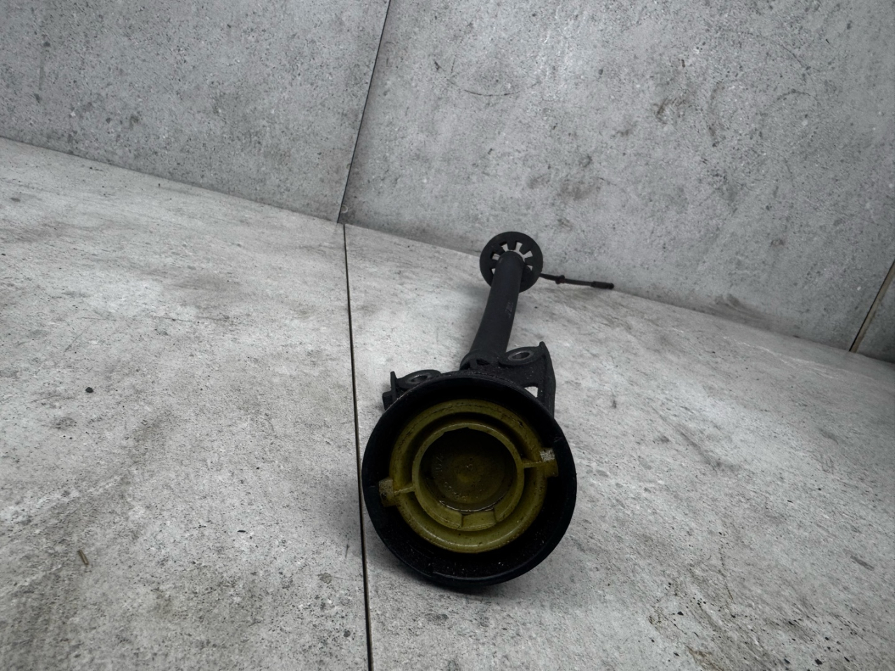 маслозаливная горловина Renault Laguna 3 поколение (2007 - 2012), 8200355317 - фото №1