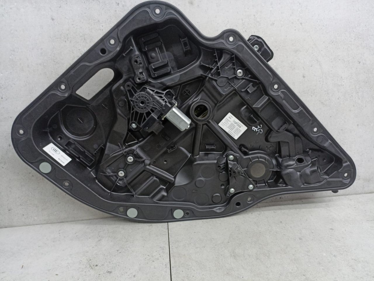 стеклоподъемник задний правый Mercedes-Benz GLC Coupe C253 2018, A2537600200 - фото №1