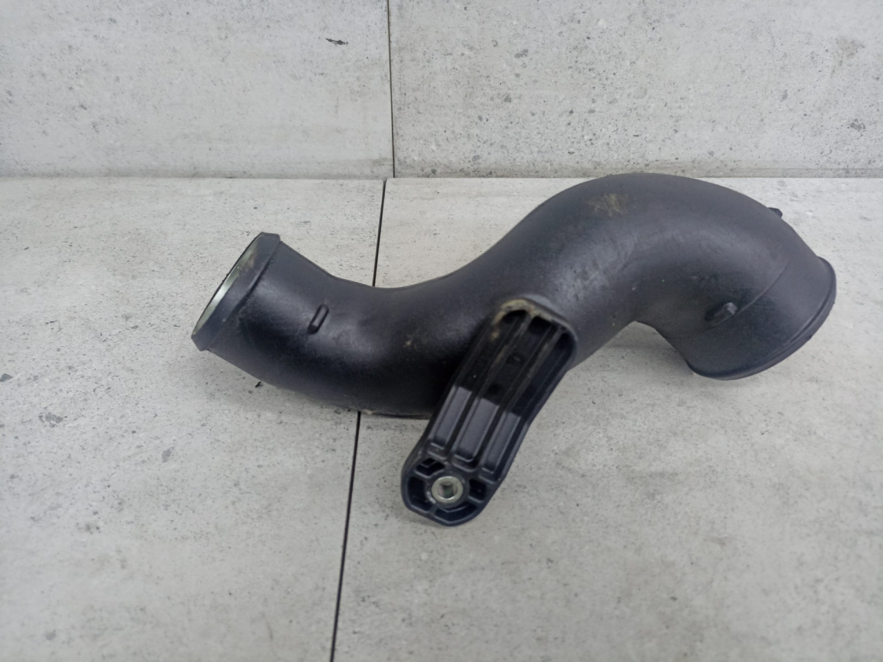 патрубок интеркулера Bentley Flying Spur 2 поколение 2015, 3W0145840F - фото №1