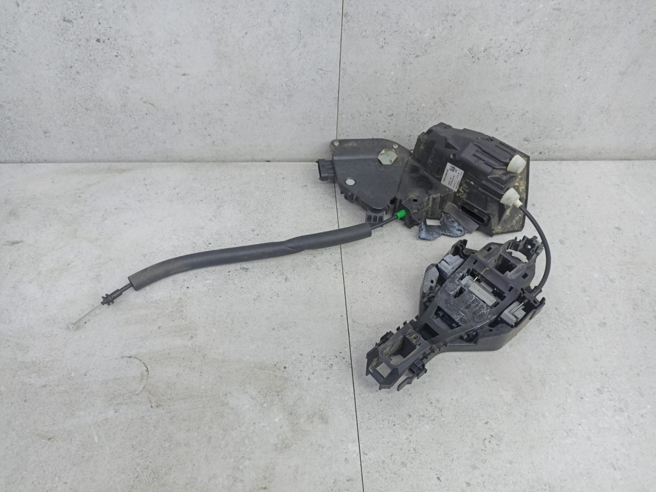 замок двери задней правой Land Rover Range Rover Sport 2 поколение 2016, DK6224994EG, DK62224A00 - фото №1