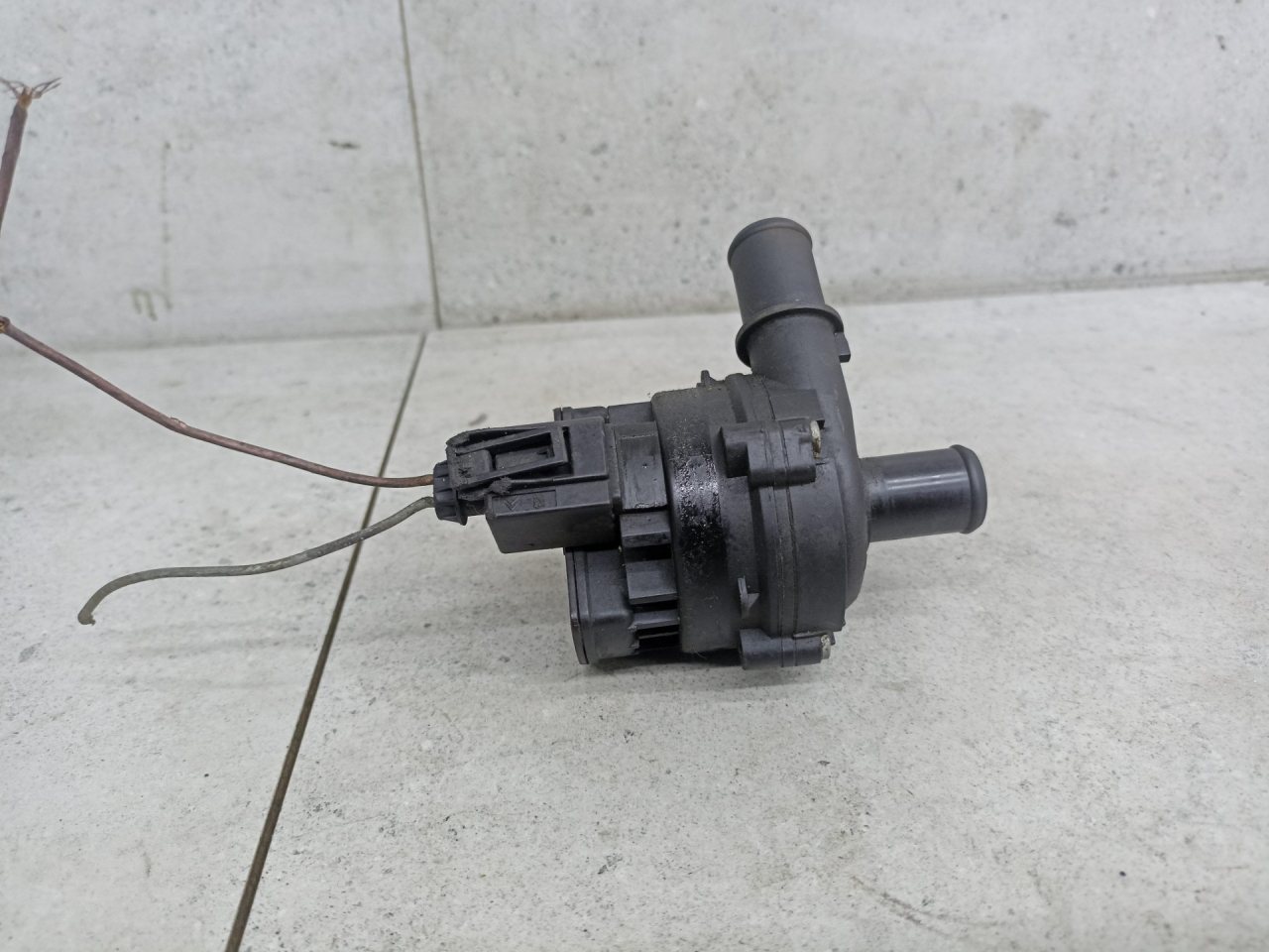 насос антифриза дополнительный Renault Master 3 поколение 2012, 0392023015 - фото №1