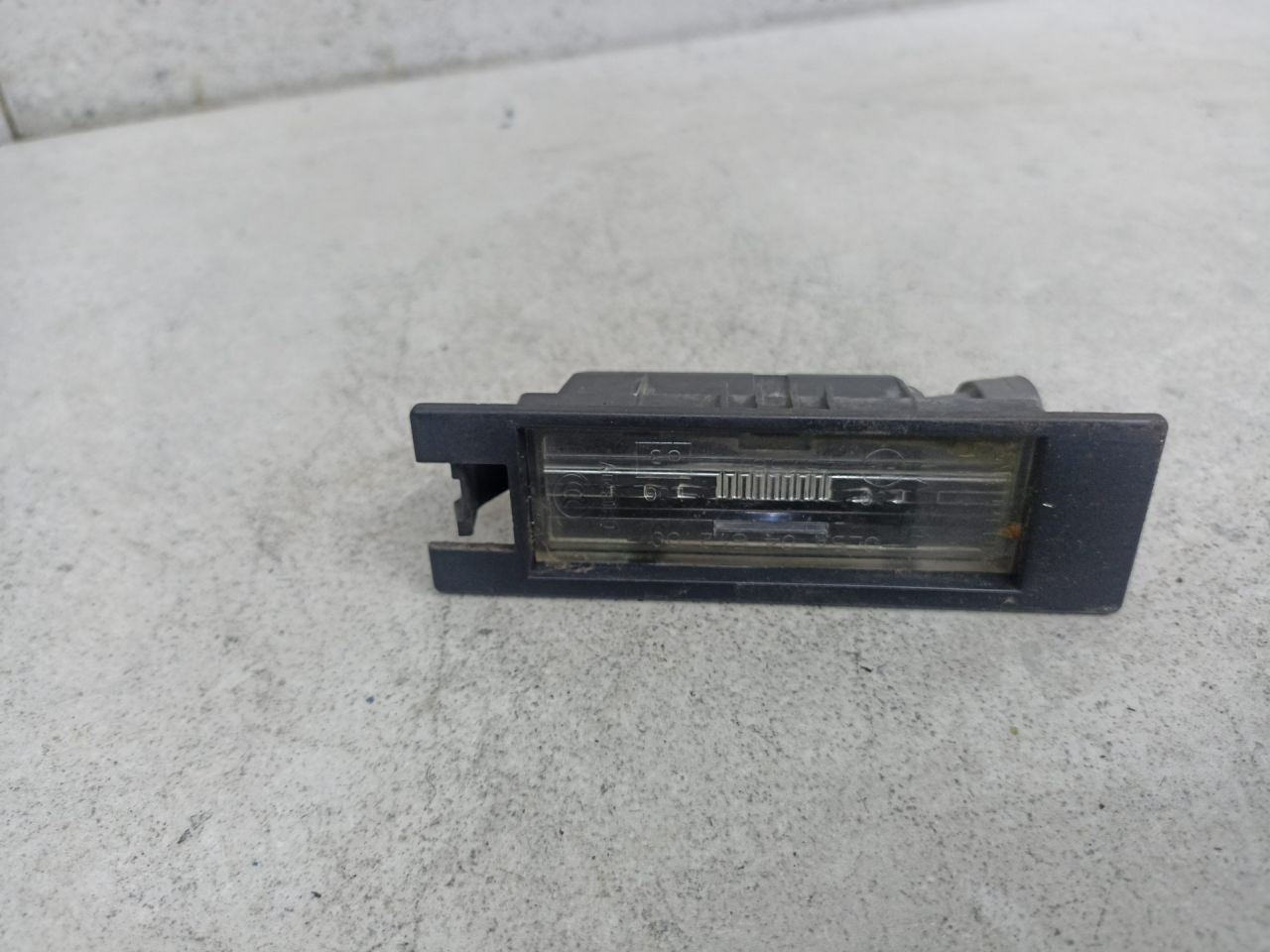 подсветка номера Opel Insignia 1 поколение (A) 2010, 13251936 - фото №1