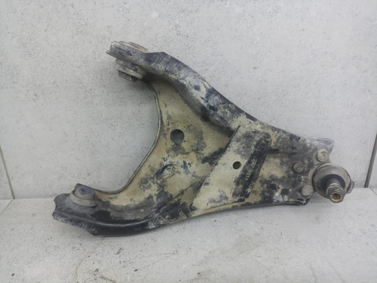 рычаг передний правый Renault Duster 1 поколение 2014, 545001225R - фото №1