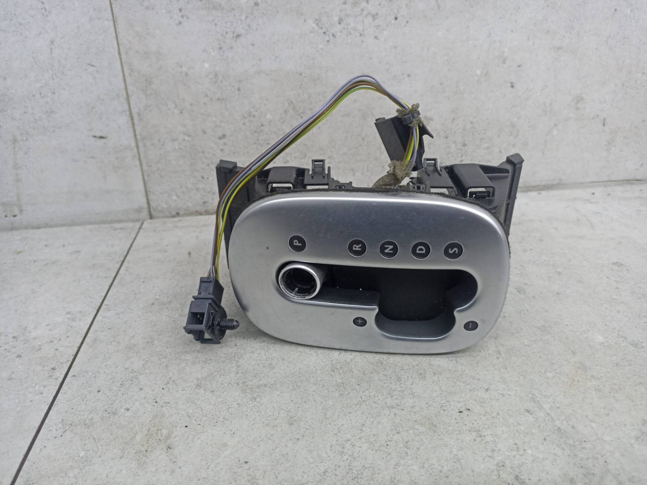 индикатор АКПП Bentley Flying Spur 2 поколение 2015, 3W2713117B - фото №1