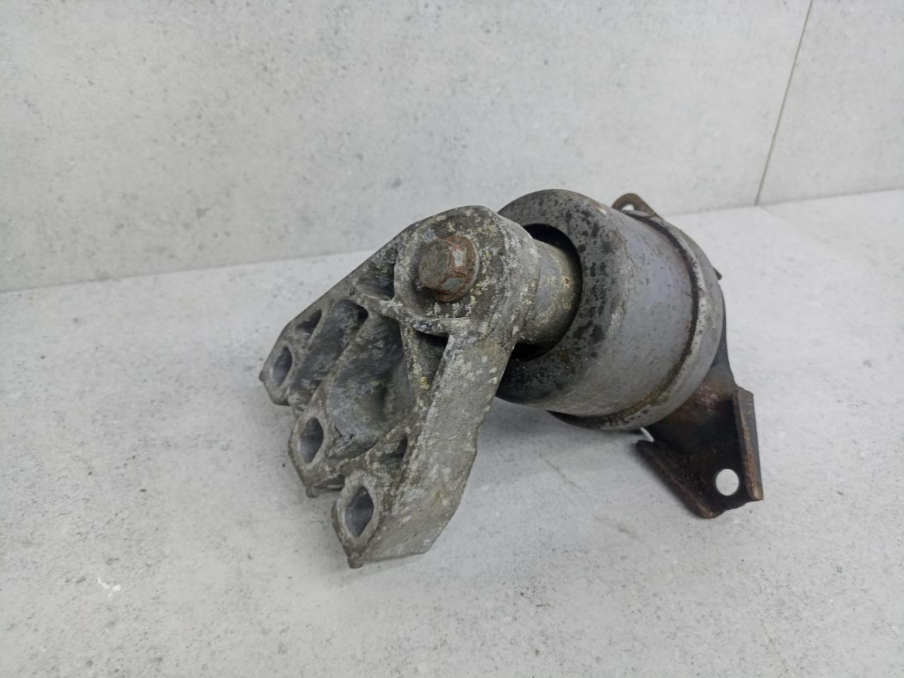 кронштейн двигателя Volkswagen Transporter T5 (2003 - 2009), 7E0199207 - фото №1