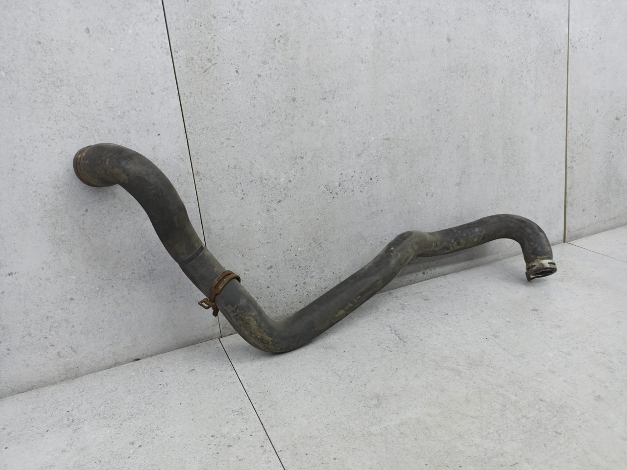 патрубок радиатора Renault Logan 2 поколение 2015, 215016178R - фото №1