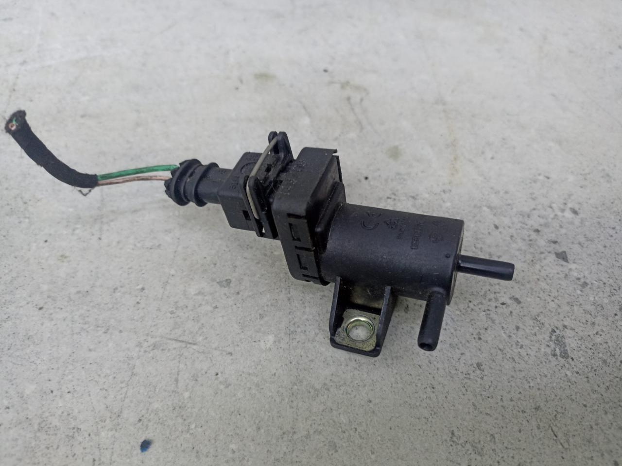 электромагнитный клапан Nissan X-Trail T31 (2007 - 2011), 8200762597 - фото №1