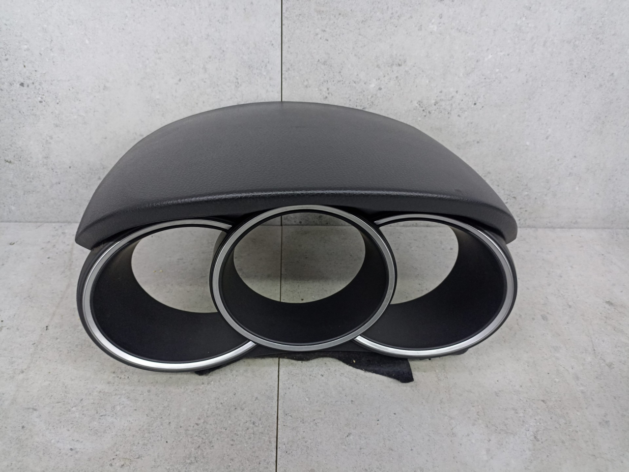 рамка панели приборов Kia Sorento 2 поколение 2011, 848312P900 - фото №1