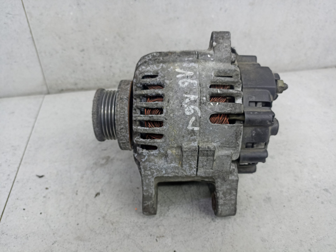 генератор Renault Scenic 2 поколение 2004, 8200100907 - фото №1