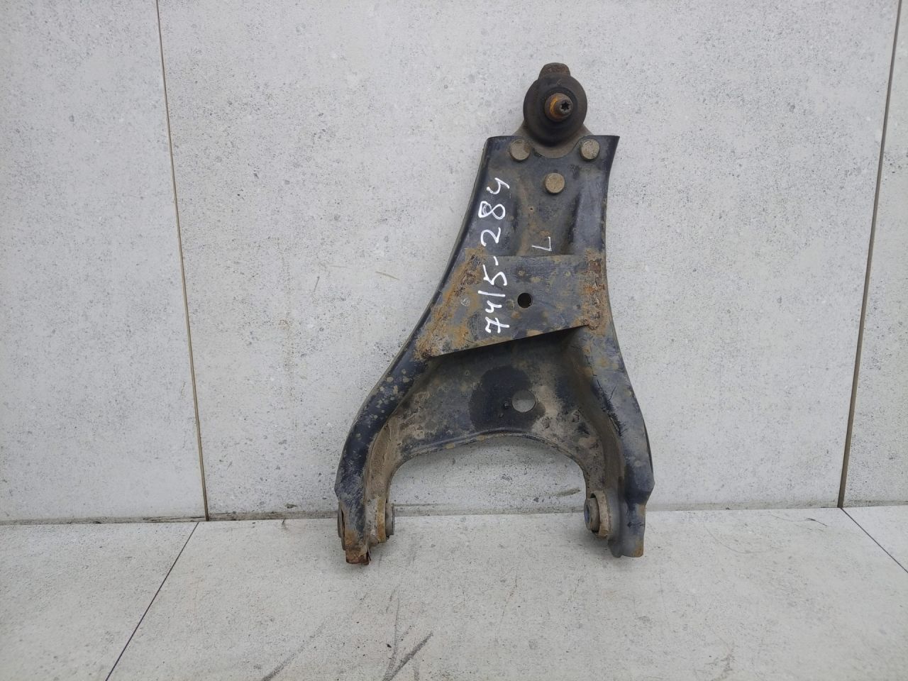 рычаг передний левый Renault Duster 1 поколение 2015, 545012815R - фото №1