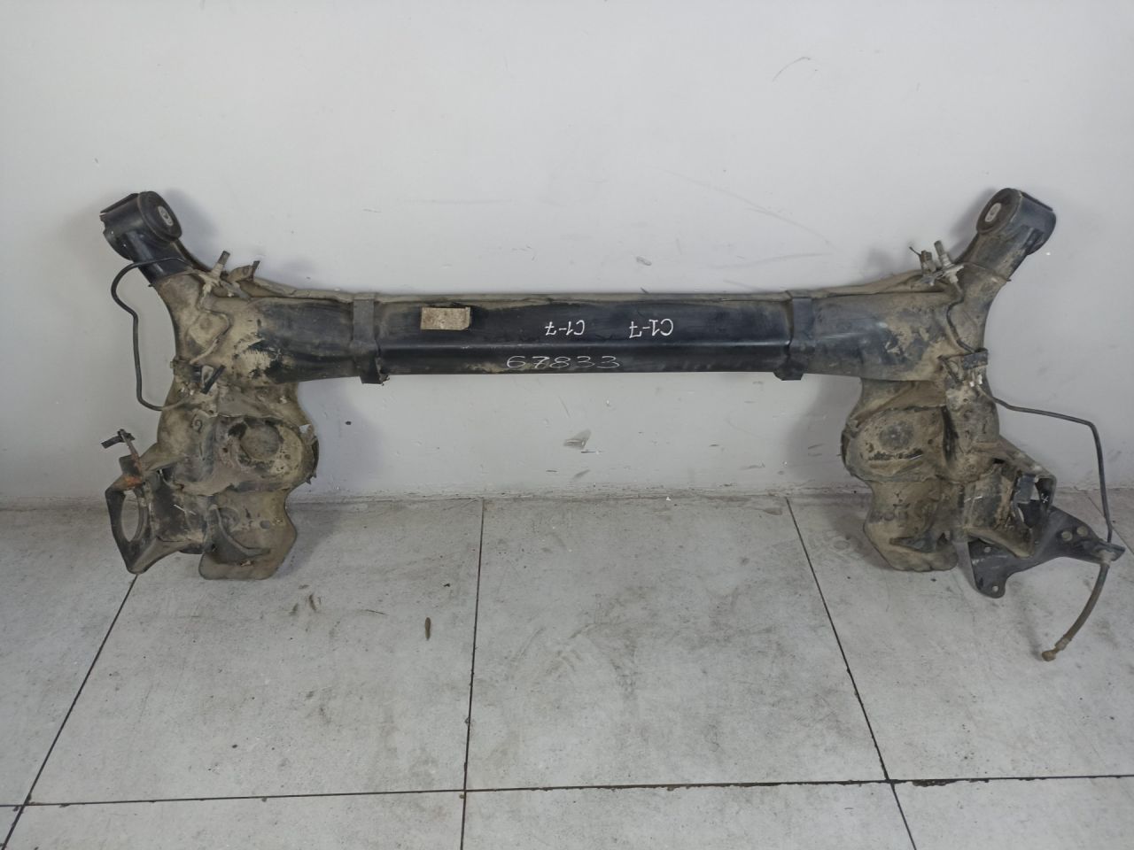 балка подвески задняя Renault Kadjar 1 поколение 2017, 40R09LQ01 - фото №1