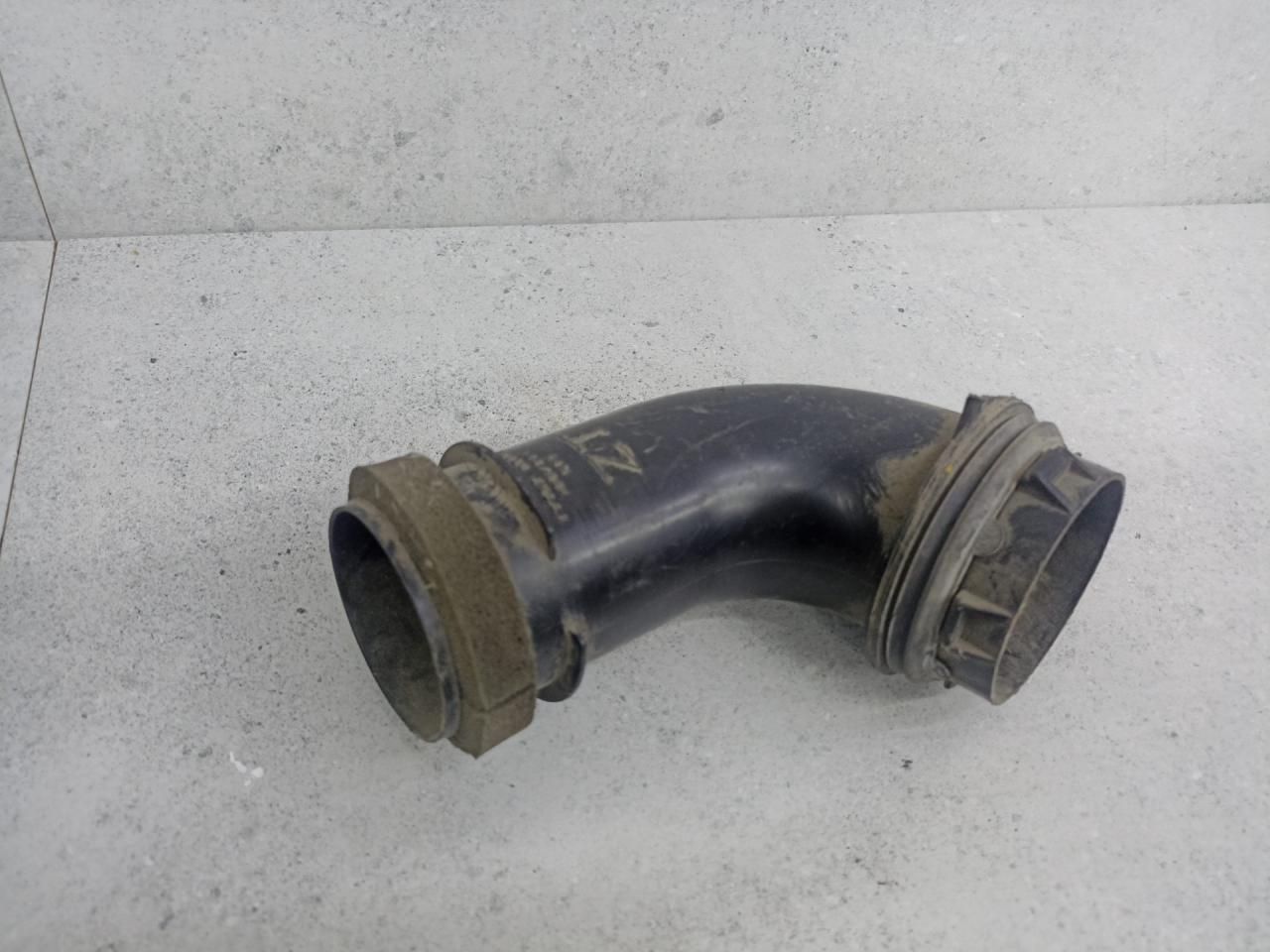 патрубок воздушного фильтра Toyota C-HR 1 поколение AX10 (2016 - 2019), 177520T070 - фото №1