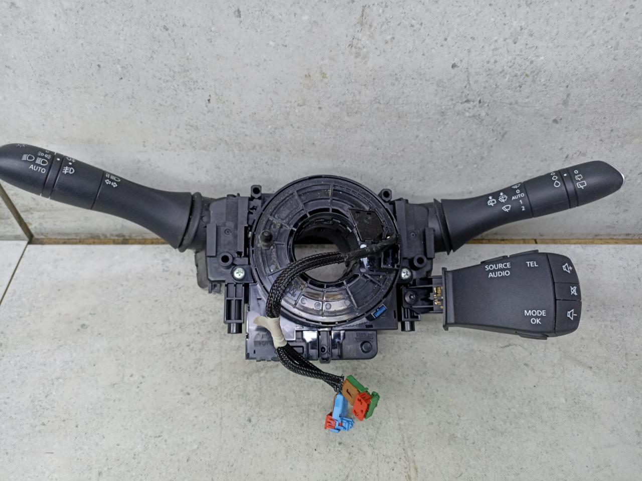 переключатель подрулевой (стрекоза) Renault Scenic 4 поколение (2016 - 2020), 255678341R - фото №1