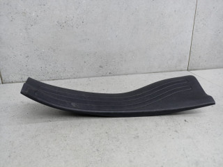 накладка на порог внутренняя Nissan Juke YF15 [рестайлинг] 2014, 769B71KA2A