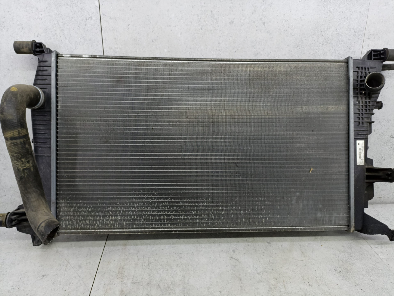 радиатор (основной) Renault Megane 3 поколение 2012, 214105150R - фото №1