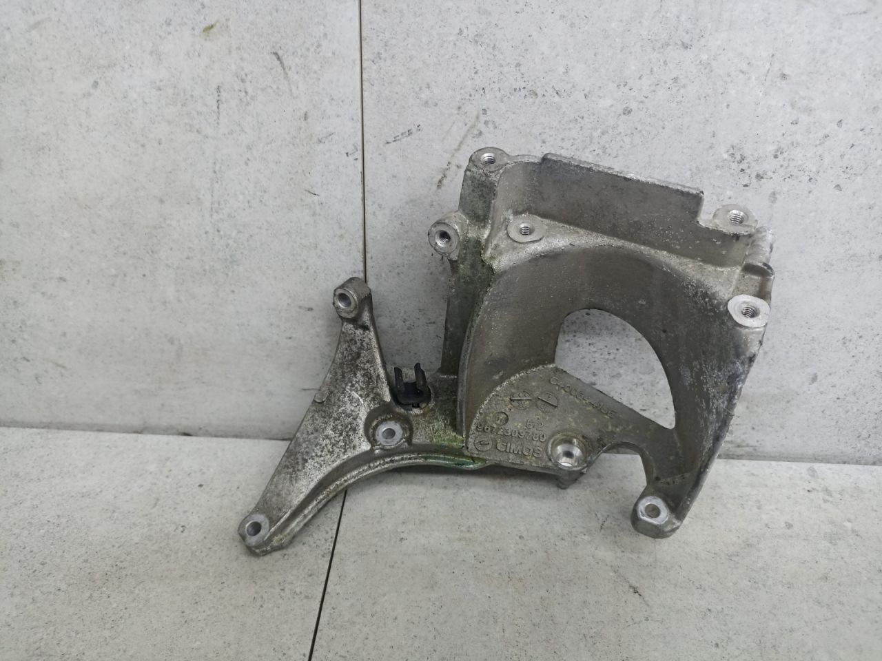 кронштейн топливного фильтра Citroen C4 2 поколение 2010, 9672309780 - фото №1